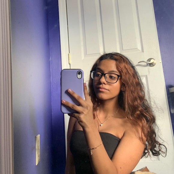 Meet your Posher, Kim - Picture 1 of 2